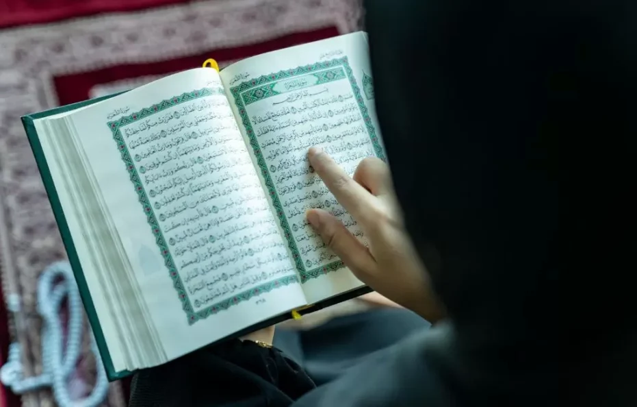 ক্লাসিক রুম,৩টি সিঙ্গেল সাইজ বেডসহ সিটি ভিউ